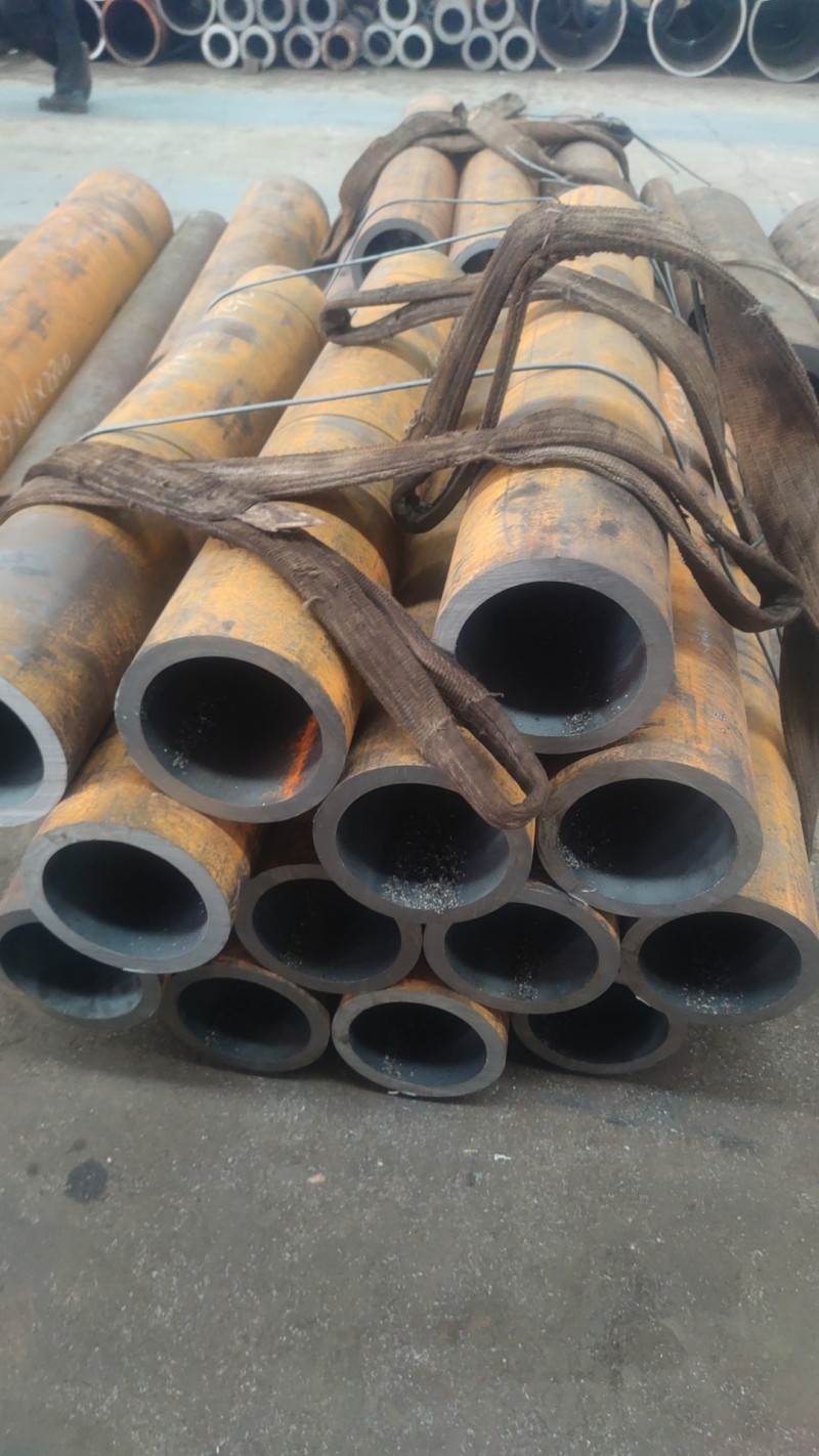 曲沃曲沃曲沃15CrMoG无缝钢管切割